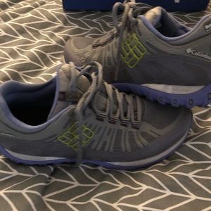 Columbia woman’s techlite hiking boot